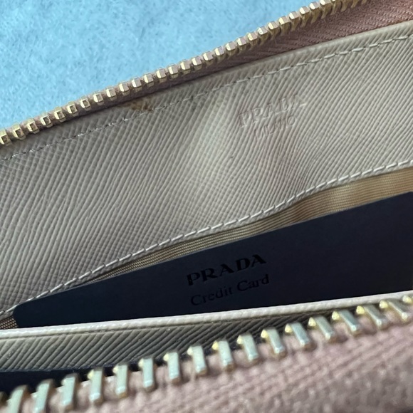 Prada wallet - Picture 8 of 9